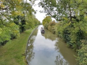 Grand union Canal boat hire Leicestershire and Autumn on the grand Union canal narrowboat