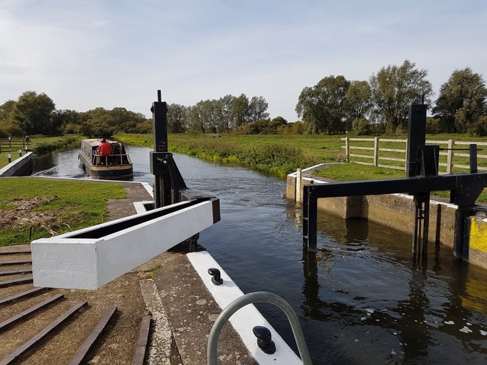 Lock etiquette with Boutique Narrowboats