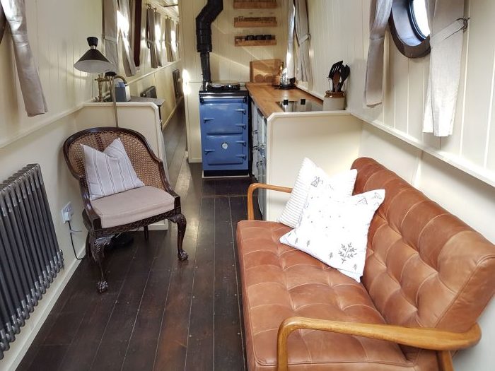 kathleen May boutique narrowboat for hire